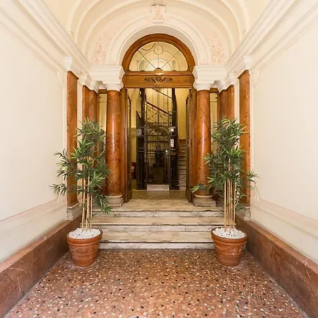 阿伏丽斯其苏罗马豪华b&b酒店