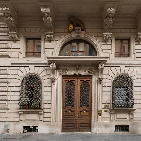Oda ve Kahvaltı Affreschi Su Luxury Roma